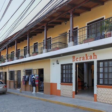 Berakah B&B- Central Park Copán エクステリア 写真