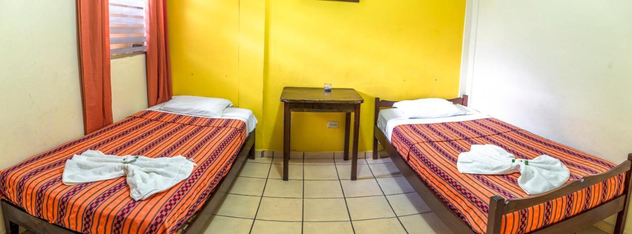 Berakah B&B- Central Park Copán エクステリア 写真