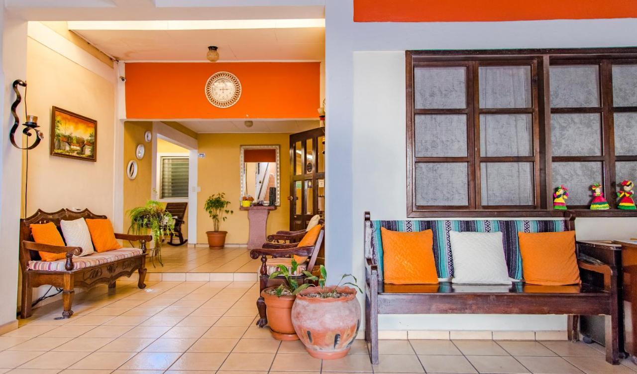 Berakah B&B- Central Park Copán エクステリア 写真