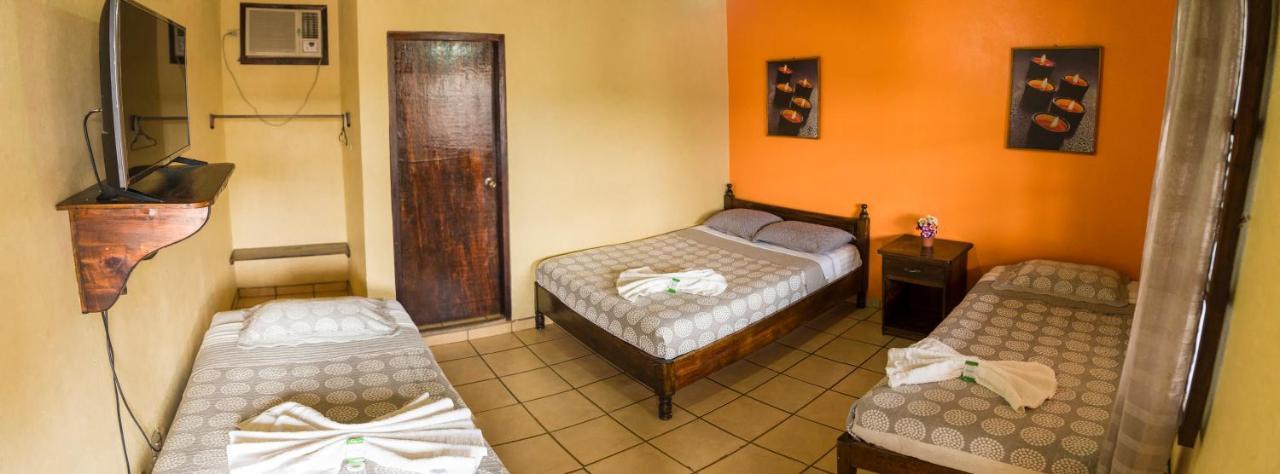 Berakah B&B- Central Park Copán エクステリア 写真